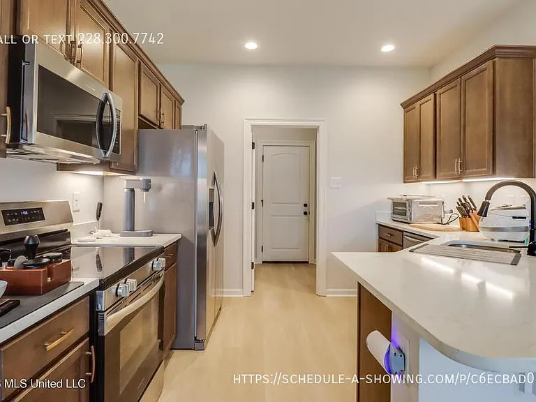 11415 Oak Aly — Photo 3