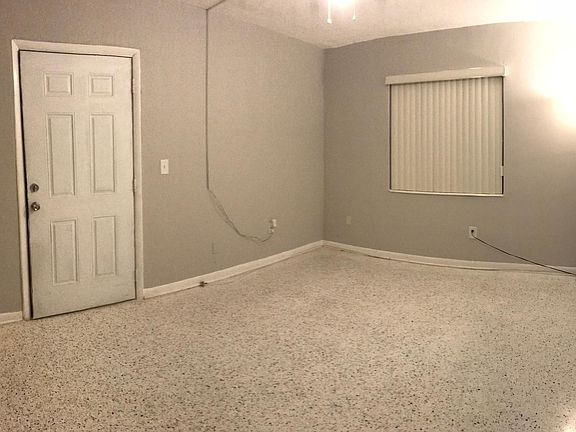 2nd image of 521 SW 11th Street # Fl 3rd