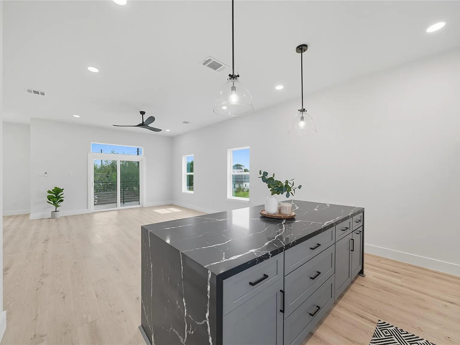 4749 Wilmington St — Photo 1