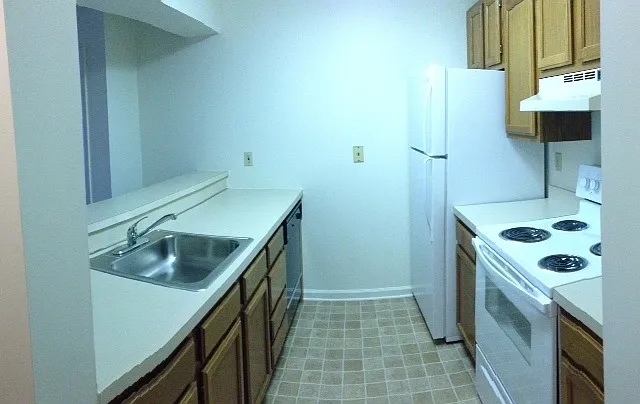 1040 Penn St — Photo 8