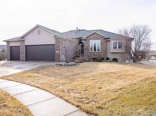 6808 S Braxton Cir, Sioux Falls, SD 57108