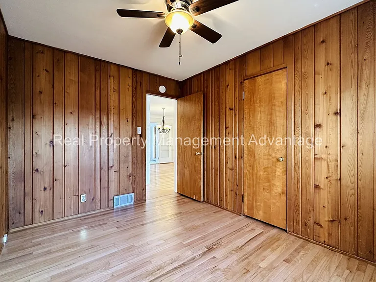 3912 Hillside Dr — Photo 12