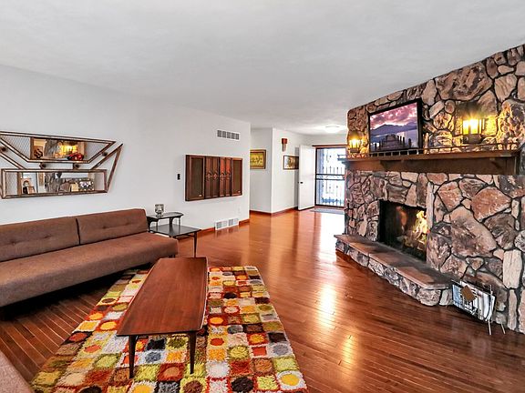 5th image of 3322 W Parkridge Dr