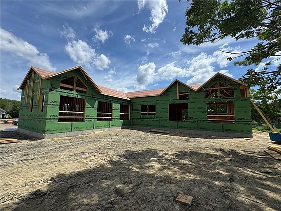 3rd image of 1493 Pippin Orchard Rd