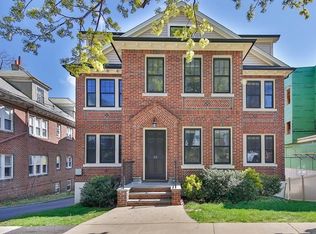 22 Colbourne Cres #1, Brookline, MA 02445