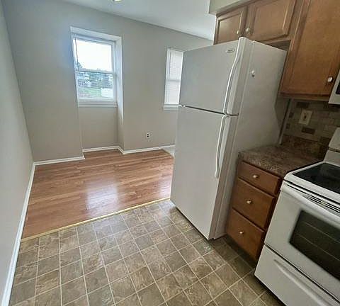 3rd image of 101 Reliance Cir #2