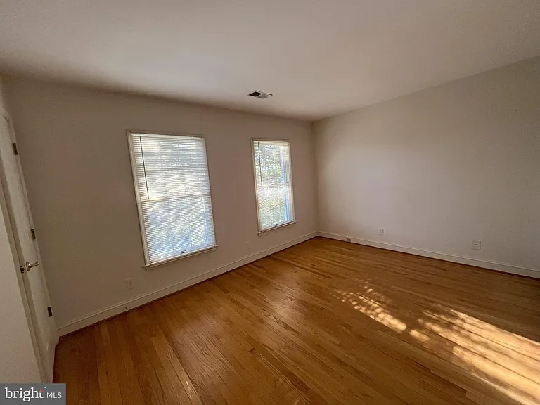 5179 Macomb St NW — Photo 16