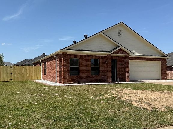 2nd image of 553 Princess Pl