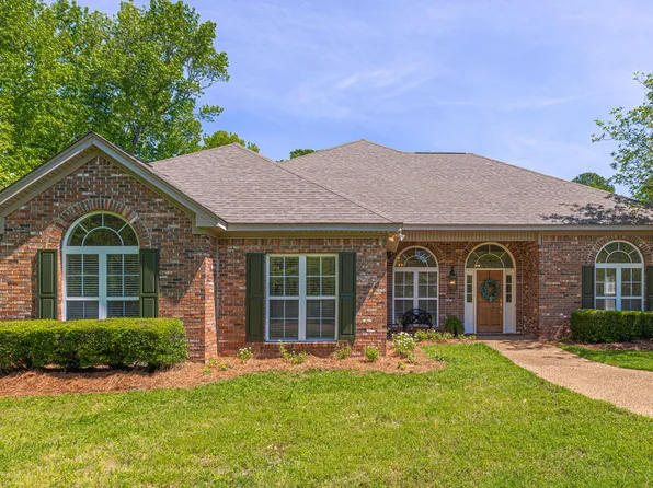 1170 Windsor Ln, Raymond, MS 39154