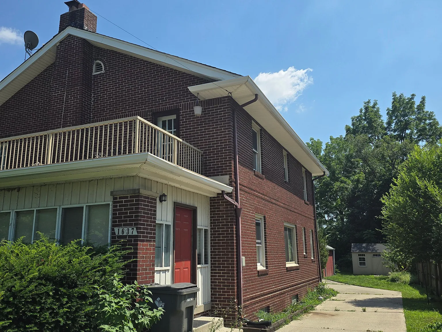 2 bed, 1.5 bath, 1225 sqft, $1,299 — Photo 1