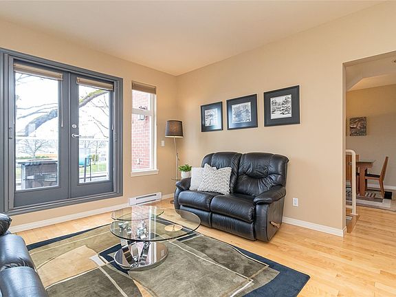 5th image of 60 Dallas Rd #6