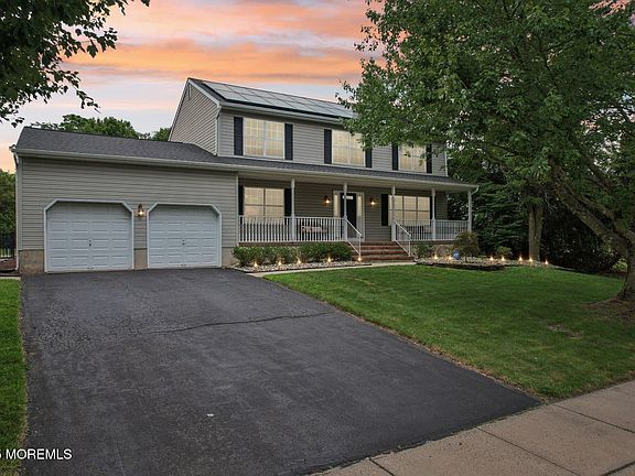2nd image of 3 Macintosh Court