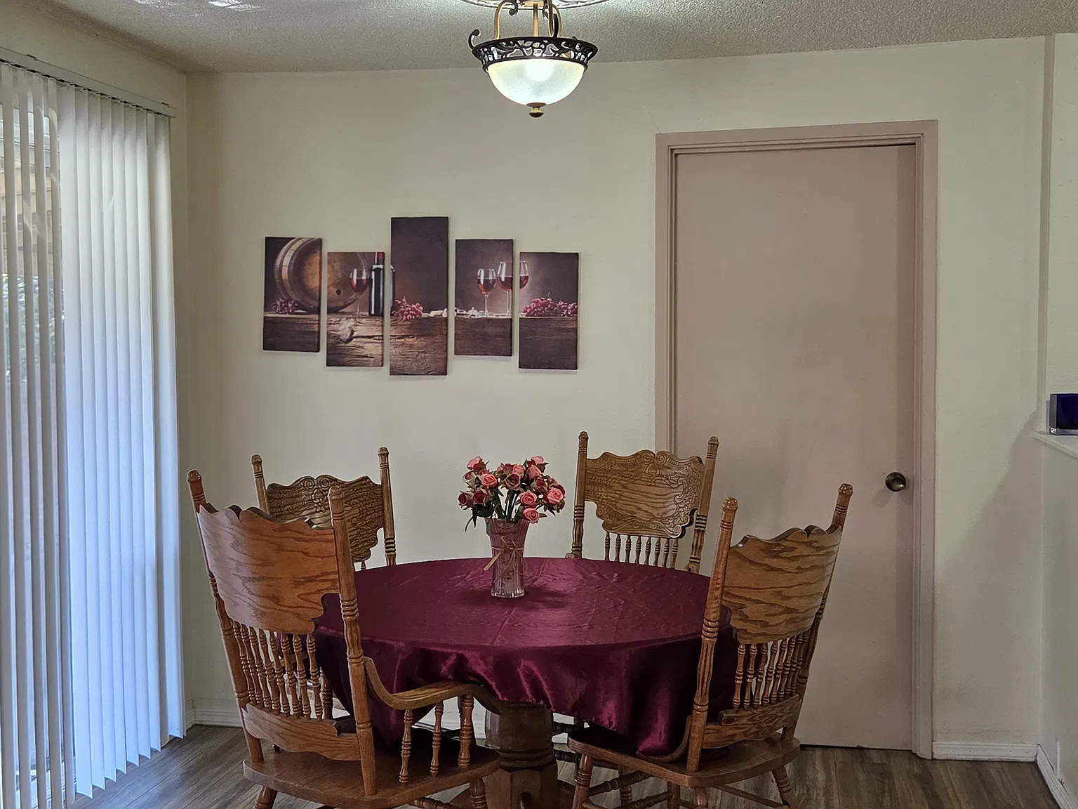 3 bed, 1.5 bath, 1300 sqft, $950 — Photo 4