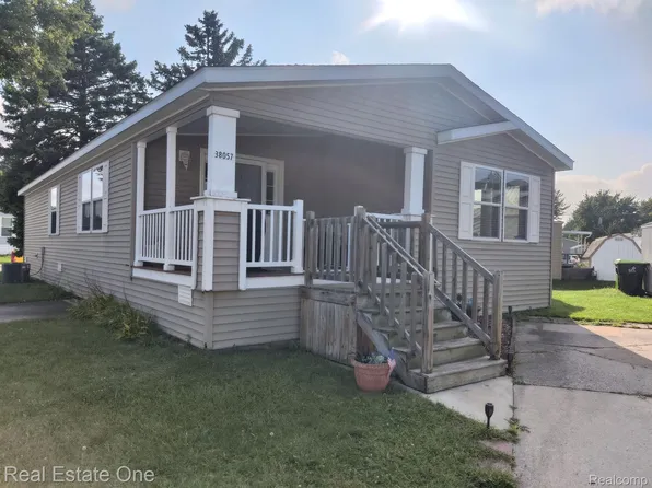 38057 Marlene Dr, Clinton Township, MI 48038