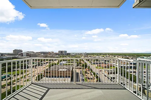 500 Seawall Blvd Photo 1