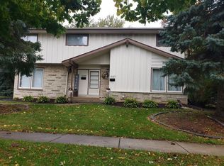 5109 Maplewood Dr, Greendale, WI 53129