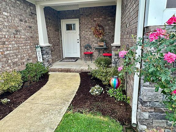 3rd image of 4114 Mayflower Dr