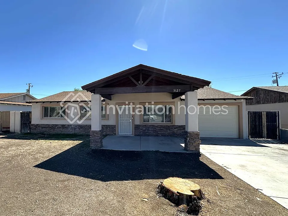 3127 W Sweetwater Ave