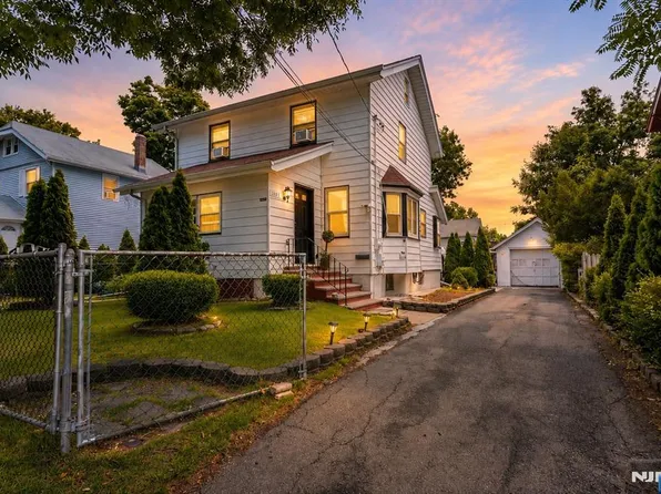 1161 Anna St, Teaneck, NJ 07666