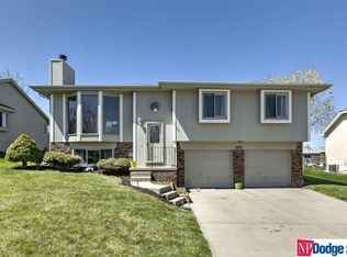 2306 Corn Dr, Papillion, NE 68046