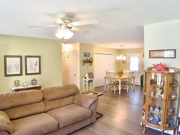 2nd image of 165 Waller Dr
