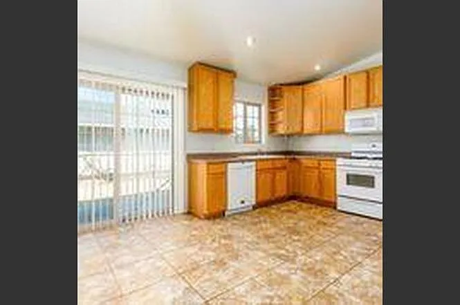 6627 Smoketree Ave — Photo 66
