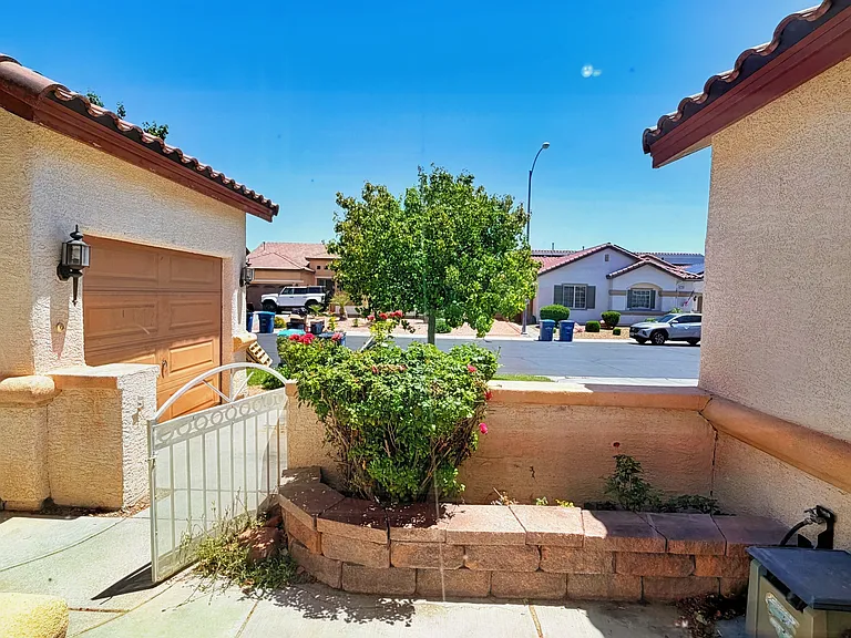 7225 Fern Meadow St — Photo 42