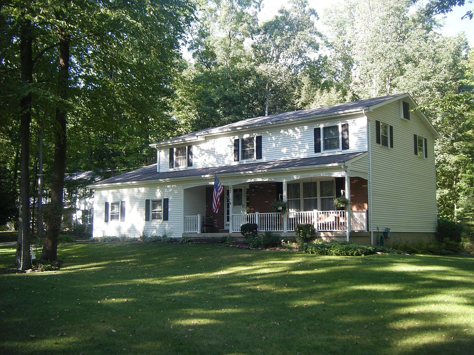 1st image of 57 Woodland Dr