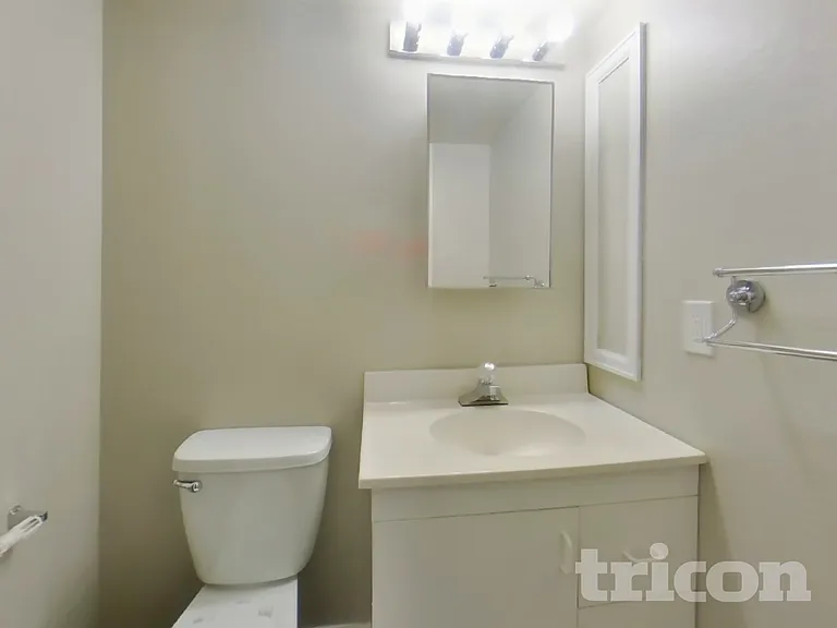 995 Cobblestone Dr — Photo 13