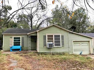 1860 E Washington St, Paris, TX 75460