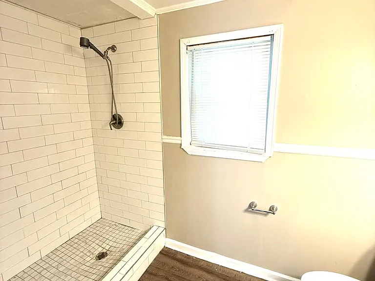 942 Parkwood Ct — Photo 6
