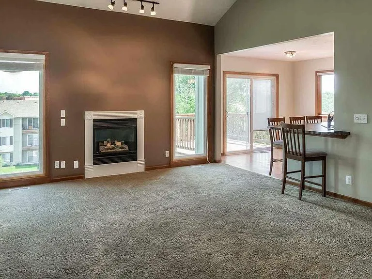 10907 Ellison Ave — Photo 5