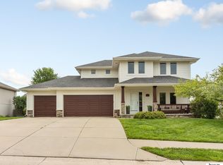 16125 Adams St, Omaha, NE 68135