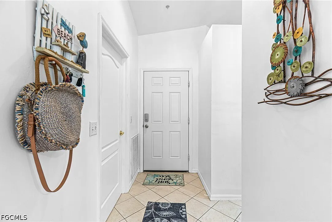 2 bed, 2.0 bath, 956 sqft, $3,200 — Photo 3