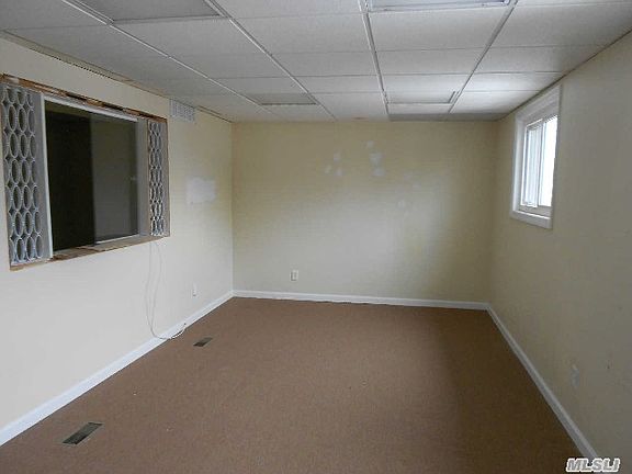 2nd image of 450 N Wellwood Ave