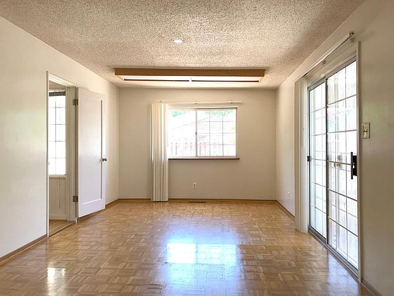 5th image of 962 Sunlite Dr
