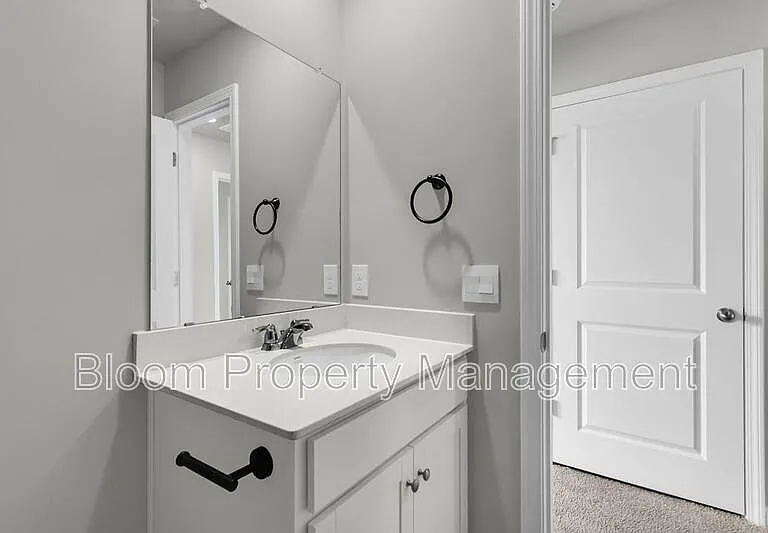 844 Lilyford Ln — Photo 24