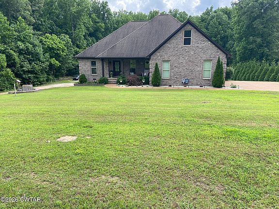 2nd image of 100 Valley View Dr