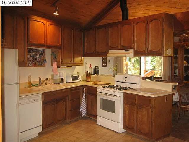 12126 Robust Way, Nevada City, CA 95959 | Zillow