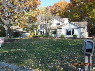 29170 Appleblossom Ln, Farmington Hills, MI 48331