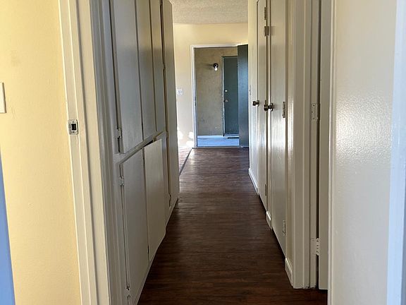 3rd image of 1140 W 9th St APT 24