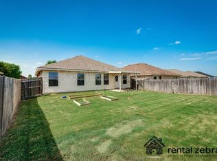 1336 Castle Ridge Rd, Fort Worth, TX 76140