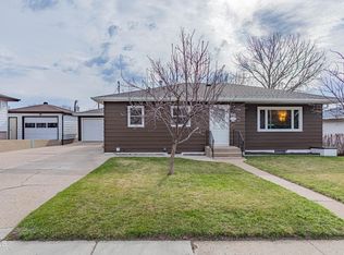 800 1st Ave NE, Mandan, ND 58554