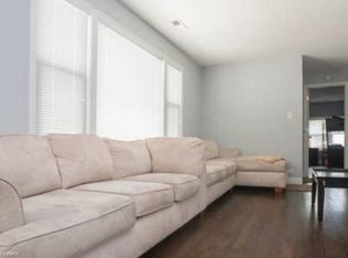 2528 N Ridgeway Ave, Chicago, IL 60647