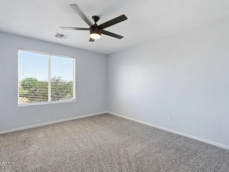 11402 W Alvarado Rd — Photo 33