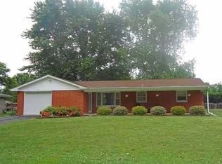 545 Falcon Dr, Columbus, IN 47201