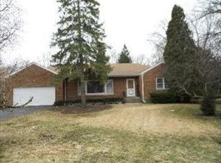 1849 Walnut Cir, Northbrook, IL 60062