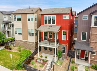 965 Ramblestone Ln, Highlands Ranch, CO 80129