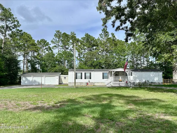 945 Mirror Lake Drive, Southport, NC 28461