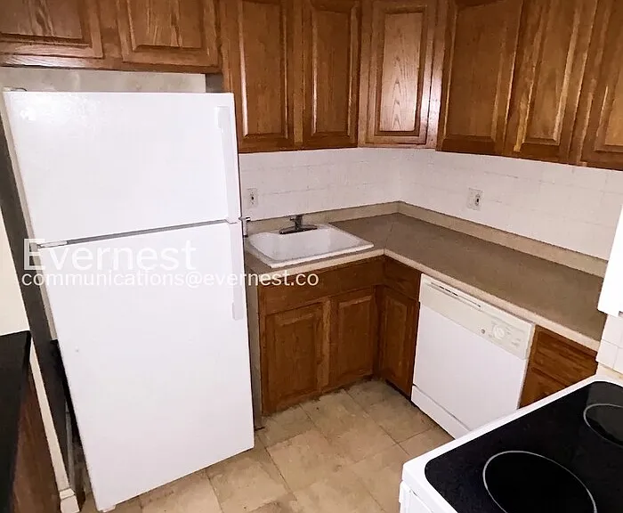 201 N Emory Dr #4 — Photo 3